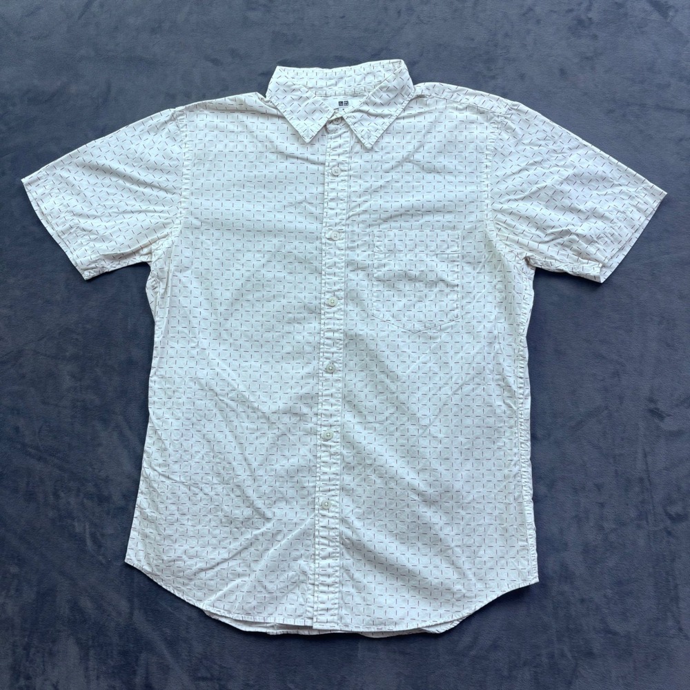 Uniqlo Mens White Burgundy Dash Print Short Sleeve Button Down Shirt Size M